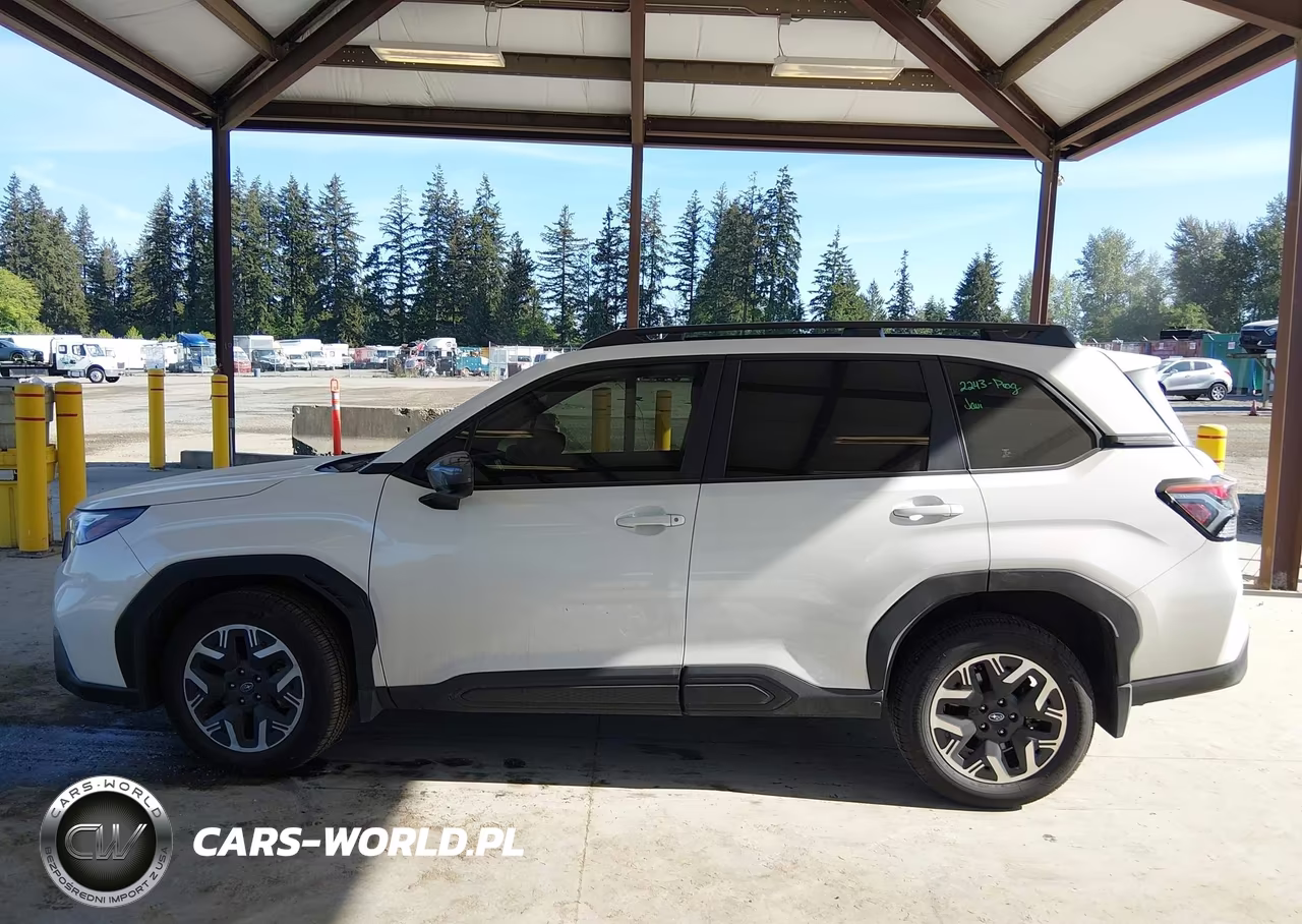 2025 Subaru Forester Premium VIN:JF2SLDDC8SH599621 - 15