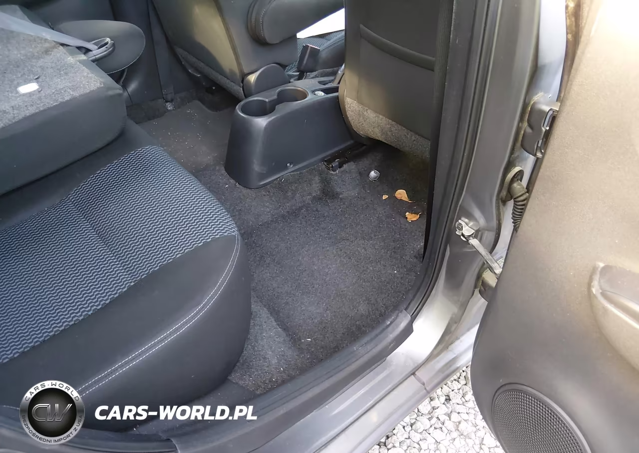 2018 Nissan Versa Note Sv VIN:3N1CE2CP0JL354806 - 8