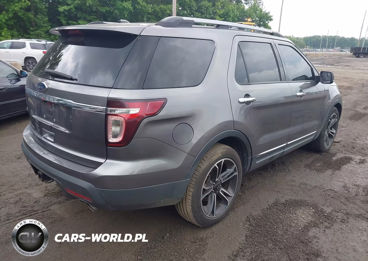 2011 Ford Explorer Xlt VIN:1FMHK7D84BGA75117 - 4