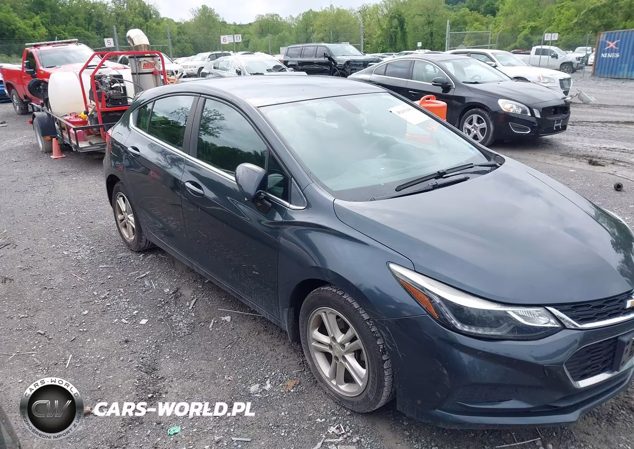 2017 Chevrolet Cruze Lt Auto – zdjęcie 1 z 16