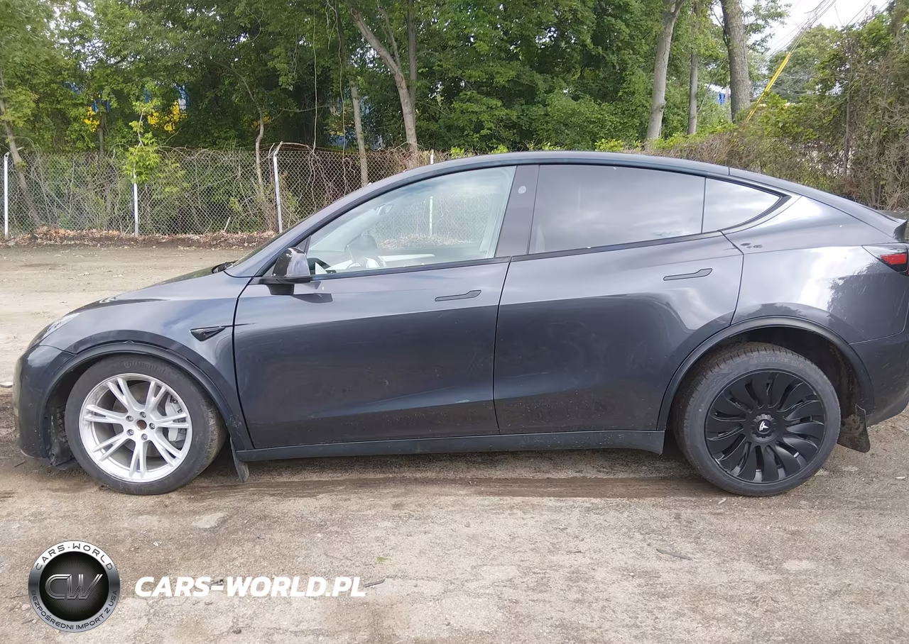 2024 Tesla Model Y Long Range Single Motor Rear-Wheel Drive-Rwd VIN:7SAYGDED0RF093475 - 14
