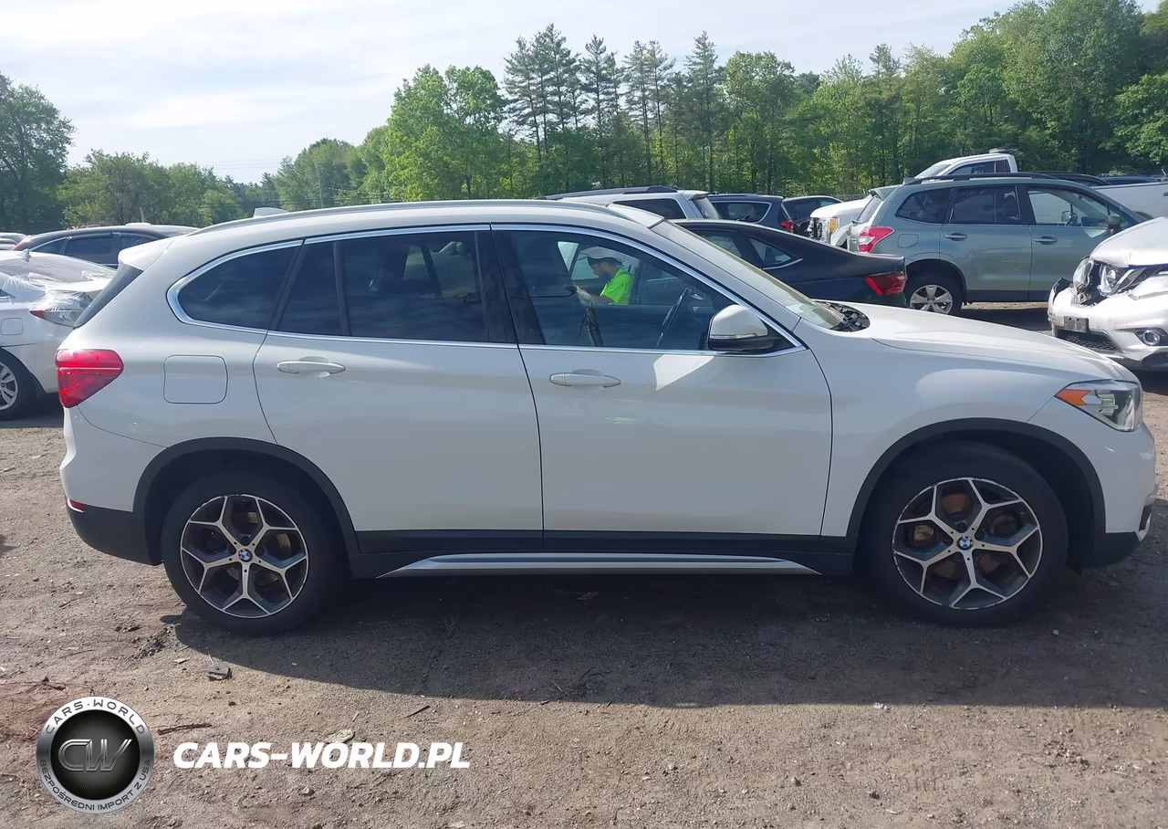 2019 BMW X1 xDrive28I VIN:WBXHT3C50K5L37117 - 13