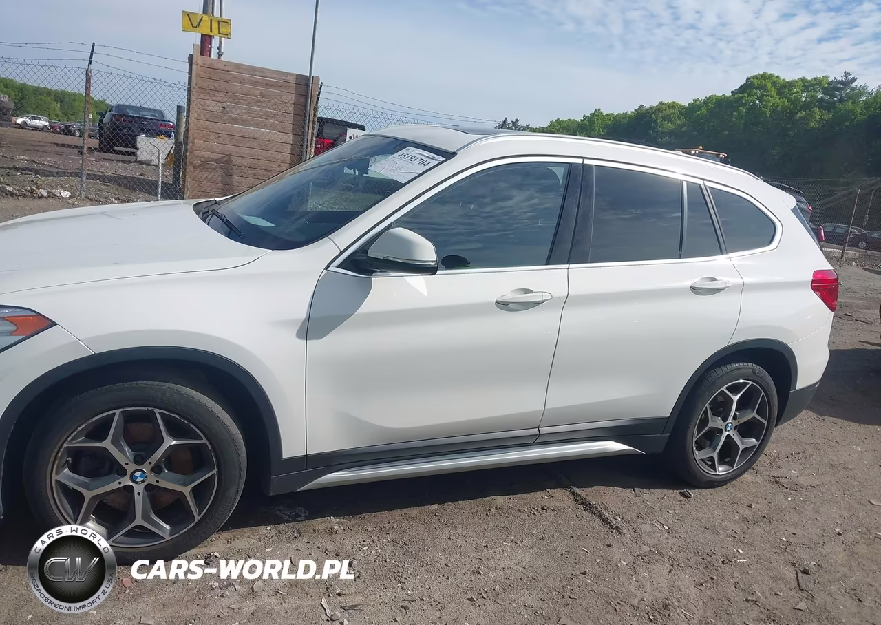 2019 BMW X1 xDrive28I VIN:WBXHT3C50K5L37117 - 14