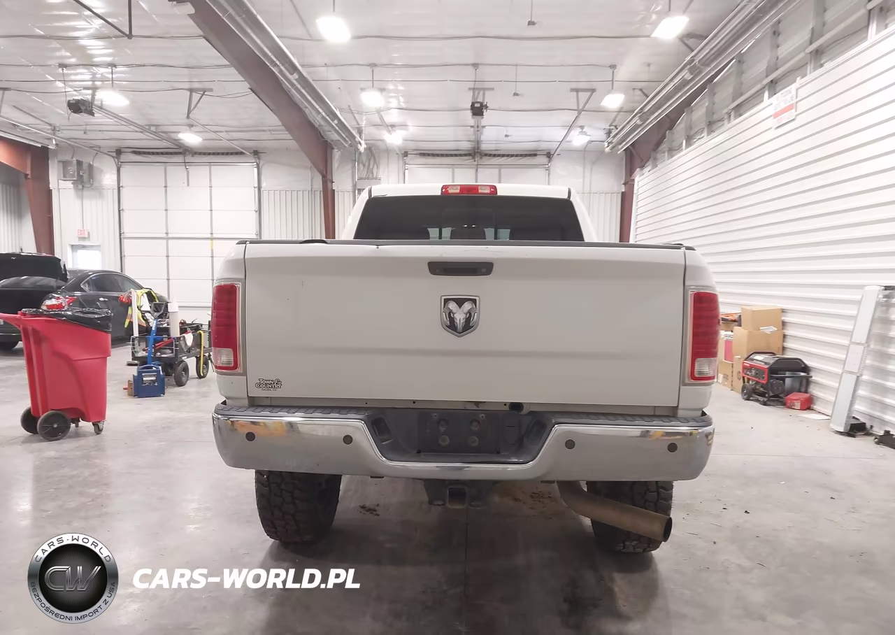 2014 Ram 2500 Laramie VIN:3C6UR5NL9EG320323 - 16