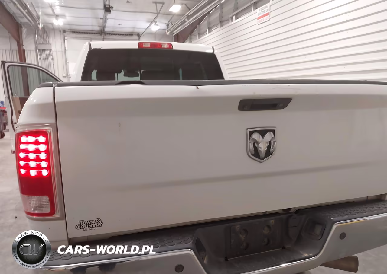 2014 Ram 2500 Laramie VIN:3C6UR5NL9EG320323 - 17