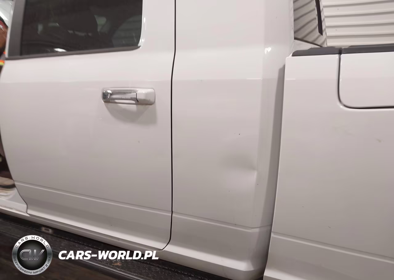 2014 Ram 2500 Laramie VIN:3C6UR5NL9EG320323 - 19