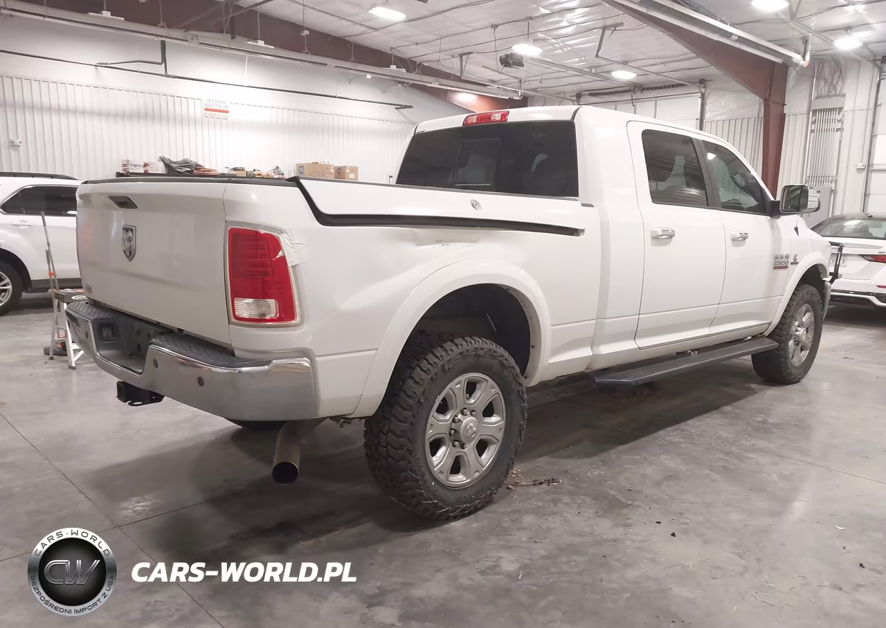 2014 Ram 2500 Laramie VIN:3C6UR5NL9EG320323 - 4