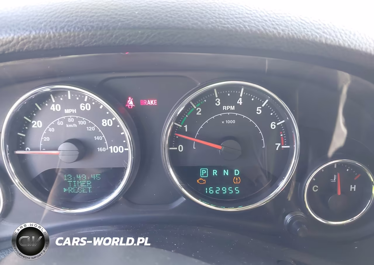 2013 Jeep Wrangler Unlimited Sport VIN:1C4BJWDG4DL547616 - 7