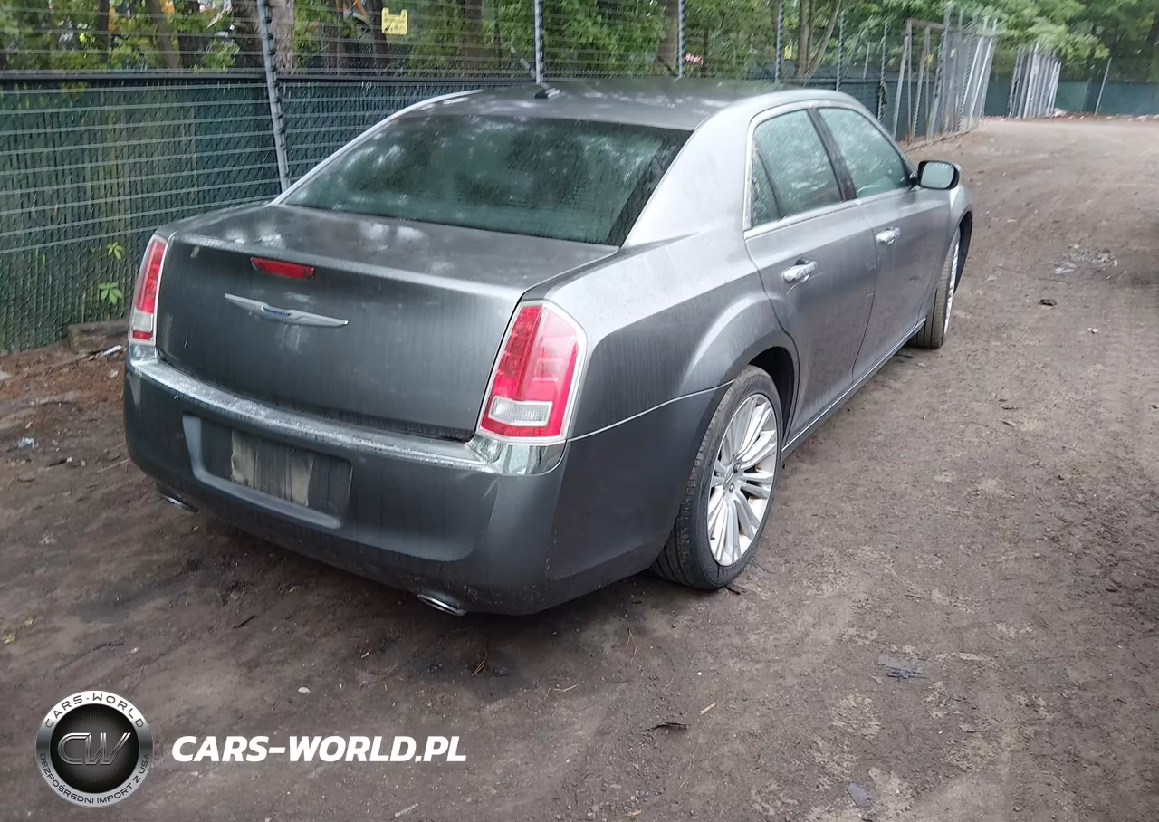 2011 Chrysler 300 Limited VIN:2C3CA5CG1BH595928 - 4