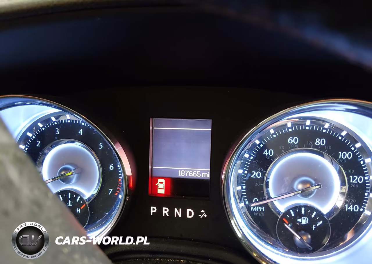 2011 Chrysler 300 Limited VIN:2C3CA5CG1BH595928 - 7
