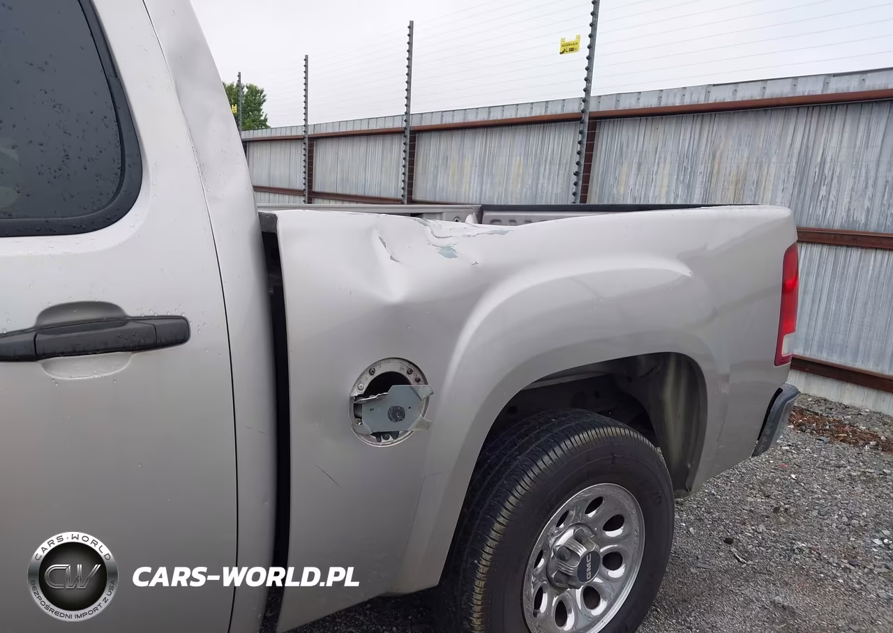 2007 GMC Sierra 1500 Work Truck VIN:2GTEC13CX71573818 - 6