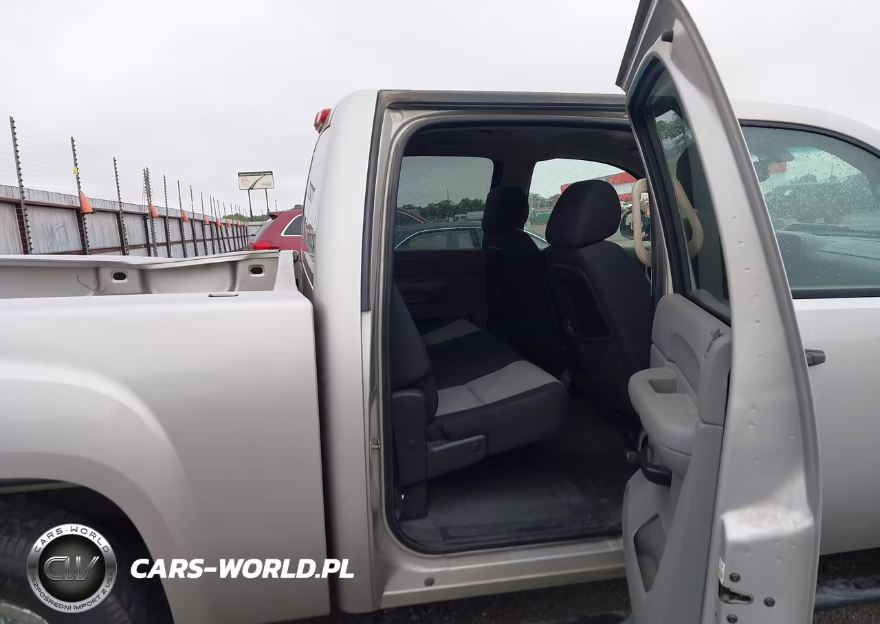 2007 GMC Sierra 1500 Work Truck VIN:2GTEC13CX71573818 - 8