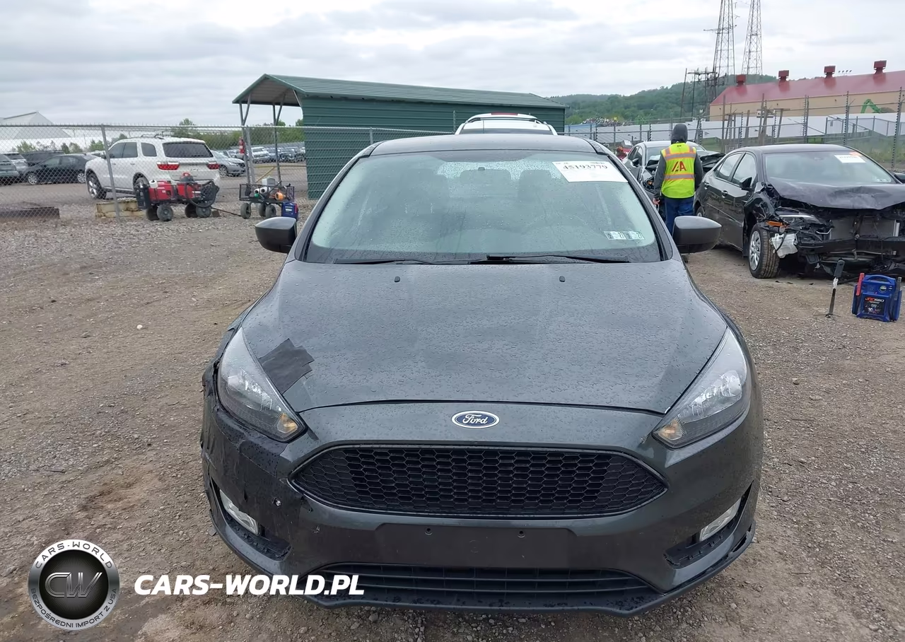 2018 Ford Focus Se VIN:1FADP3FE0JL249583 - 12