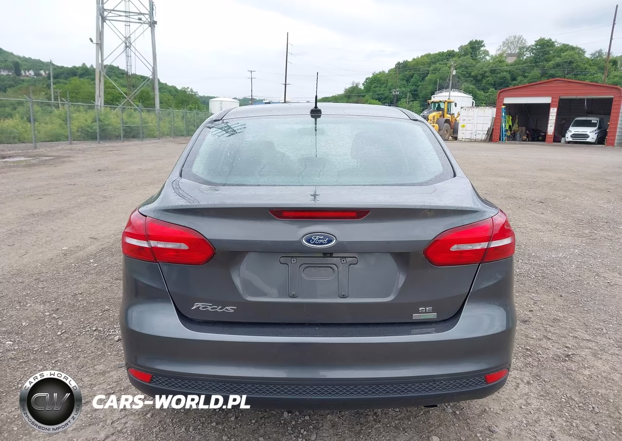 2018 Ford Focus Se VIN:1FADP3FE0JL249583 - 13