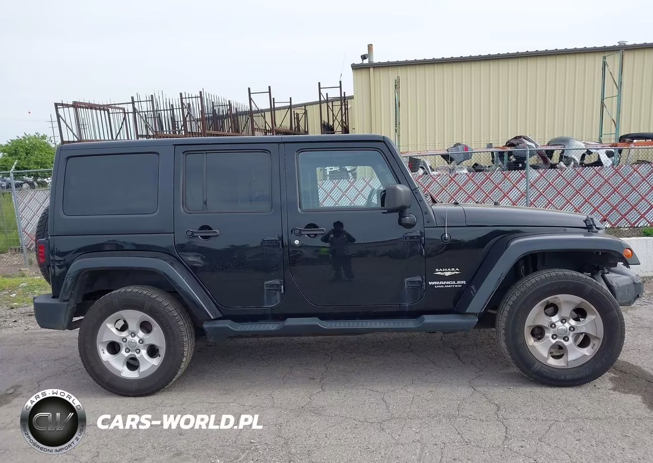 2014 Jeep Wrangler Unlimited Sahara VIN:1C4BJWEGXEL175134 - 13