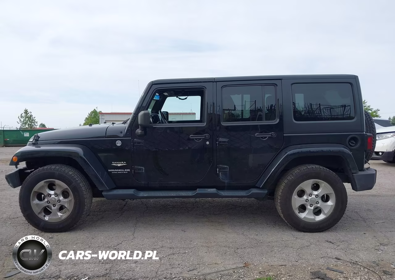 2014 Jeep Wrangler Unlimited Sahara VIN:1C4BJWEGXEL175134 - 14
