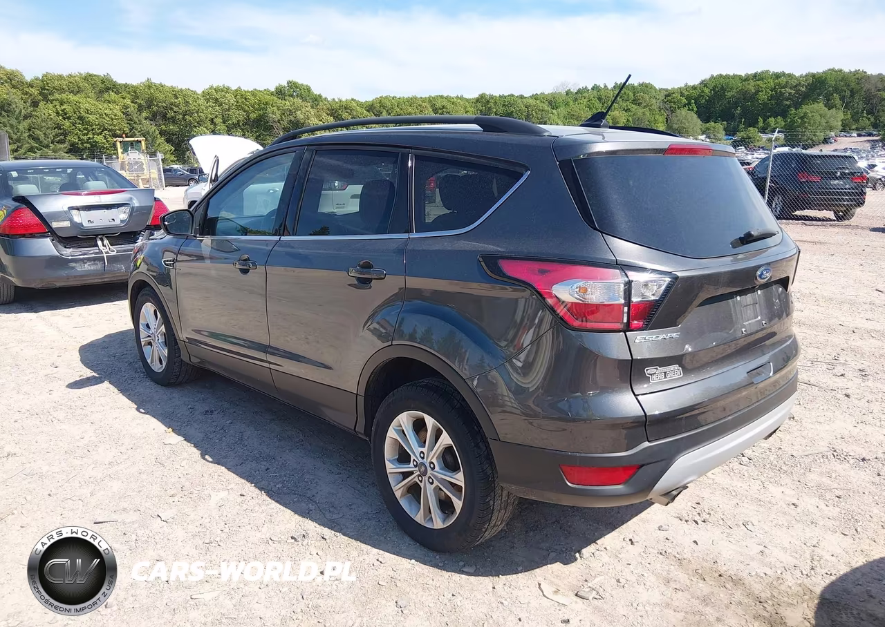 2018 Ford Escape Se VIN:1FMCU9GD3JUB23389 - 3