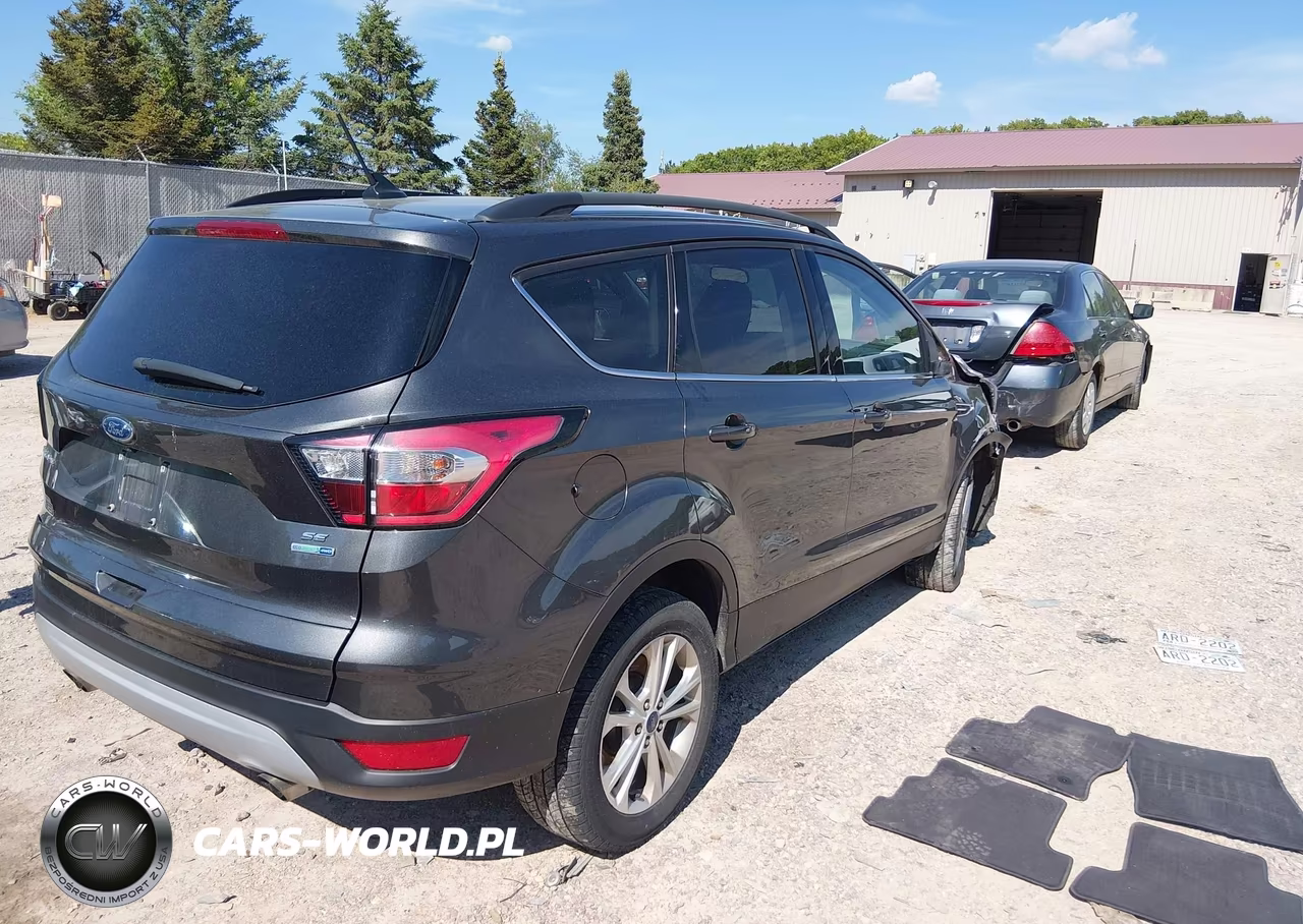 2018 Ford Escape Se VIN:1FMCU9GD3JUB23389 - 4