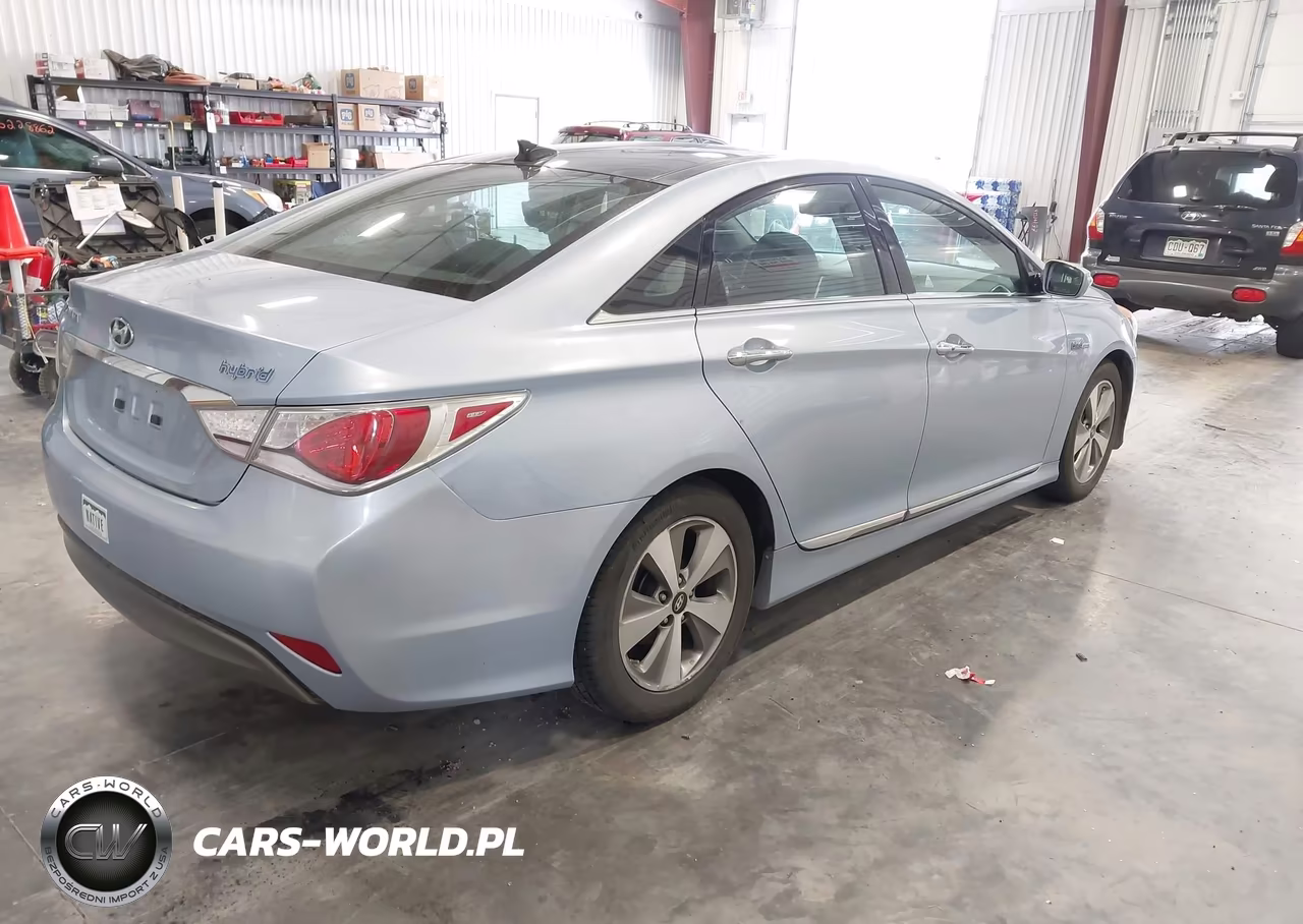 2012 Hyundai Sonata Hybrid VIN:KMHEC4A41CA045755 - 4