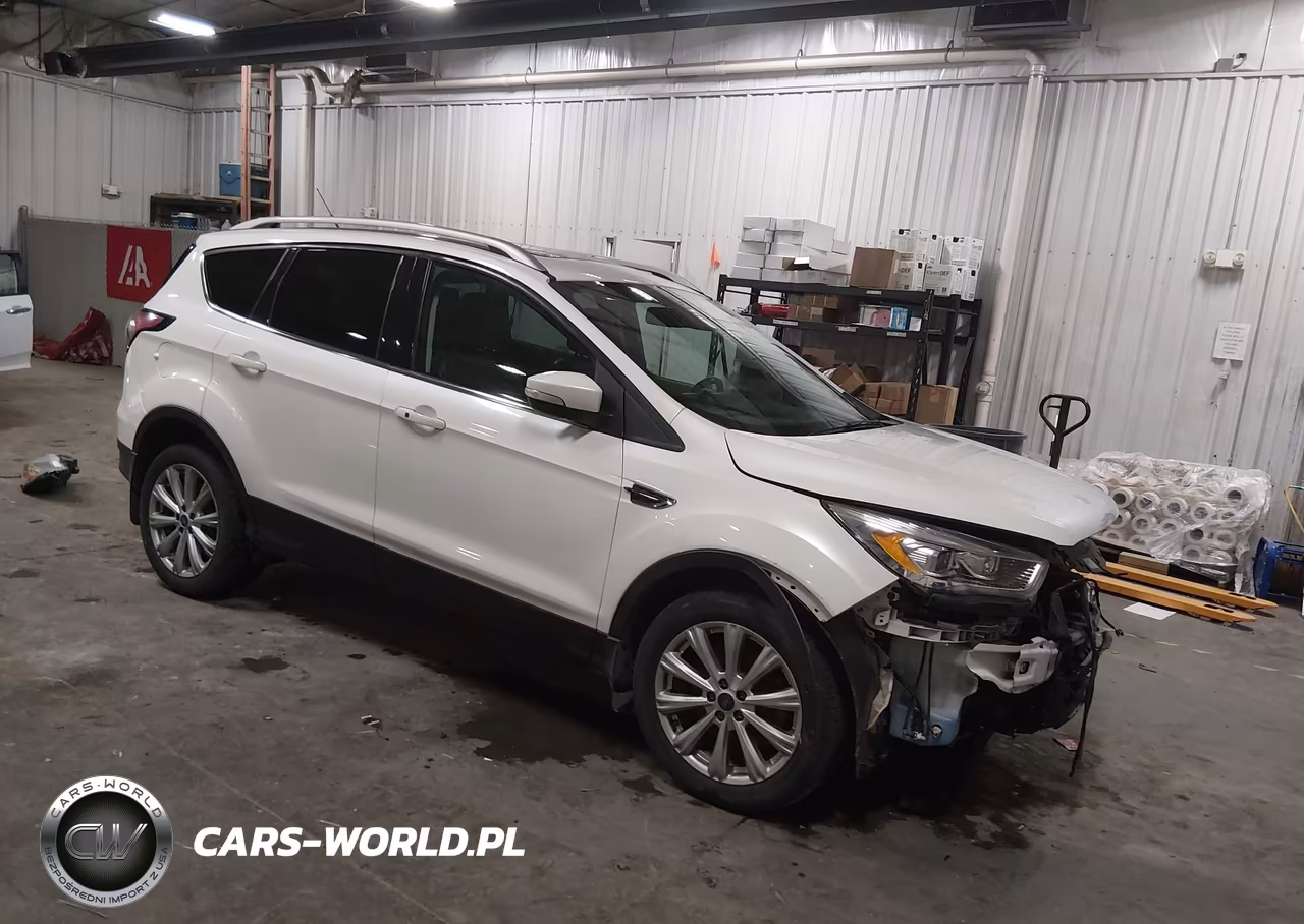 2017 Ford Escape Titanium – zdjęcie 1 z 18