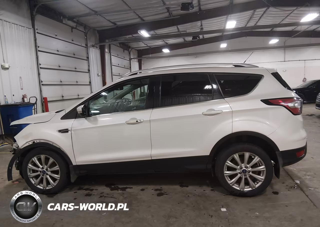 2017 Ford Escape Titanium VIN:1FMCU9J93HUF03590 - 15