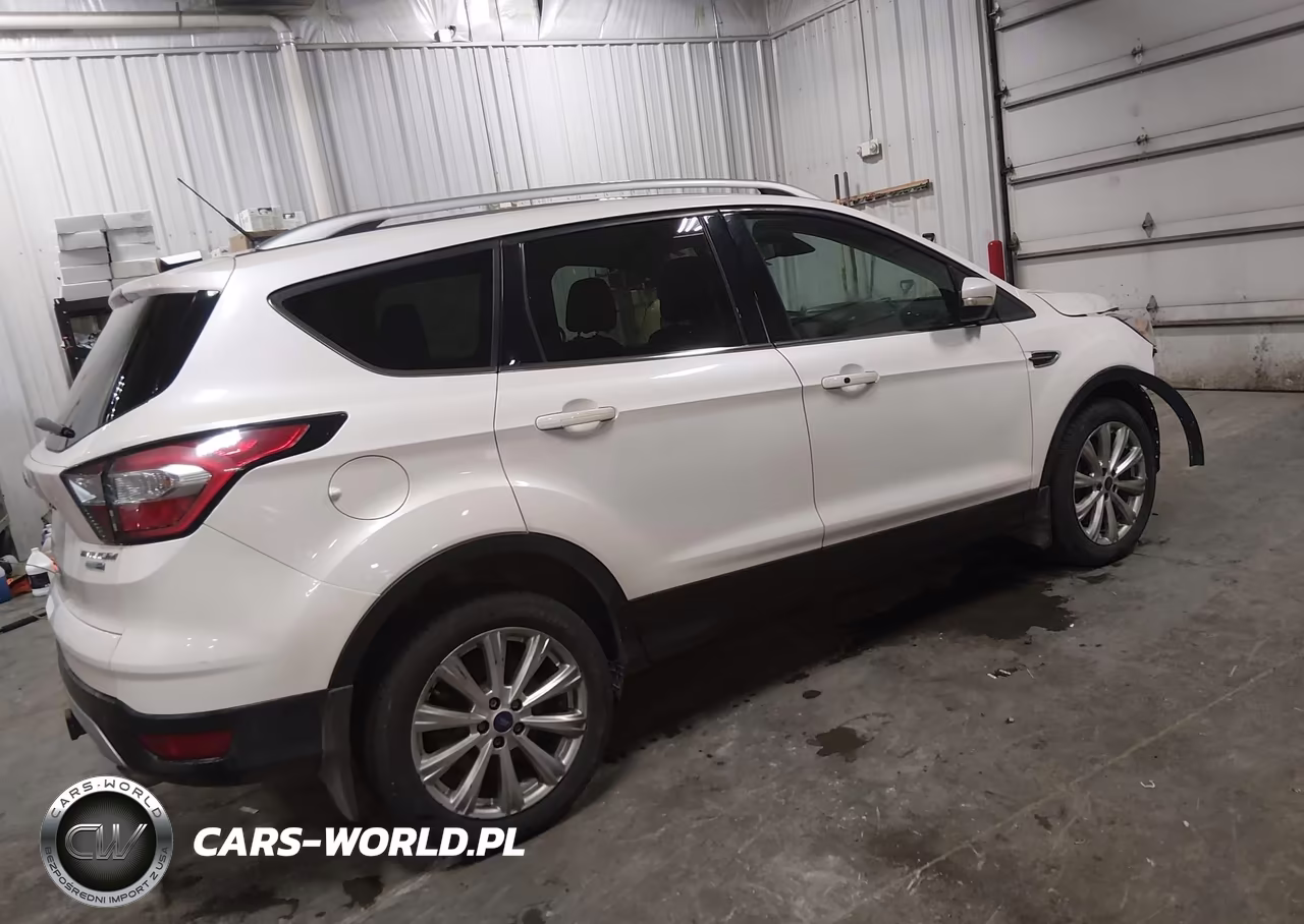 2017 Ford Escape Titanium VIN:1FMCU9J93HUF03590 - 4