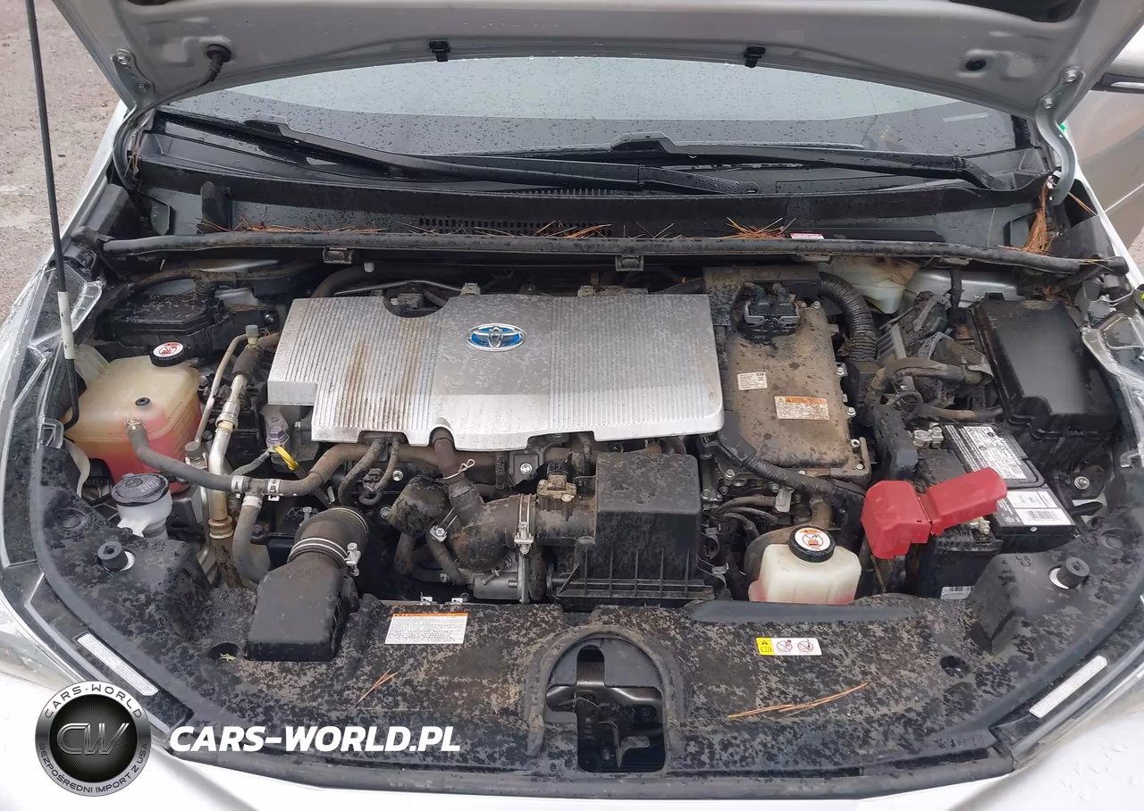 2018 Toyota Prius Two VIN:JTDKBRFU5J3081952 - 10