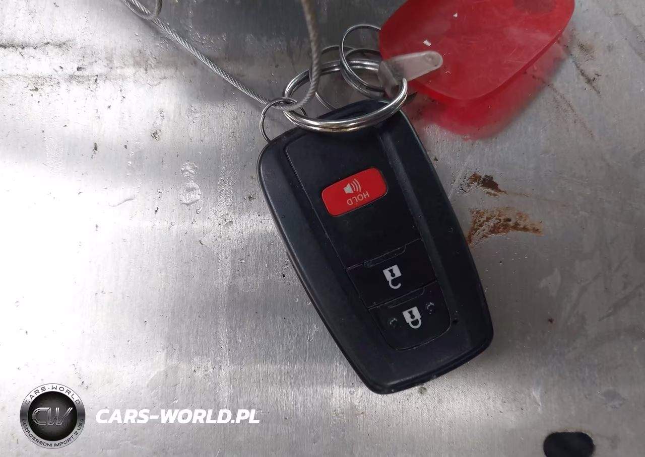 2018 Toyota Prius Two VIN:JTDKBRFU5J3081952 - 11