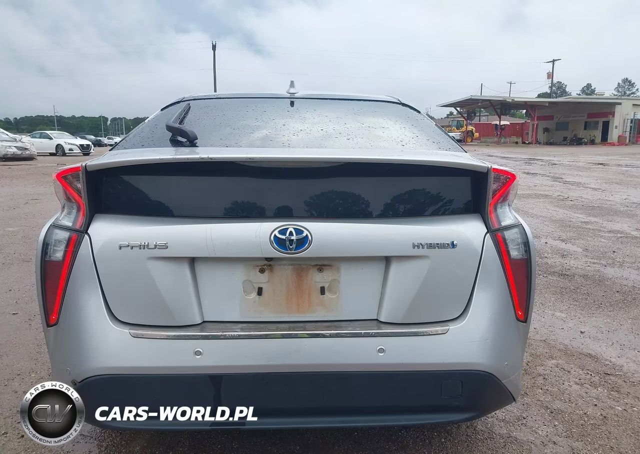 2018 Toyota Prius Two VIN:JTDKBRFU5J3081952 - 16