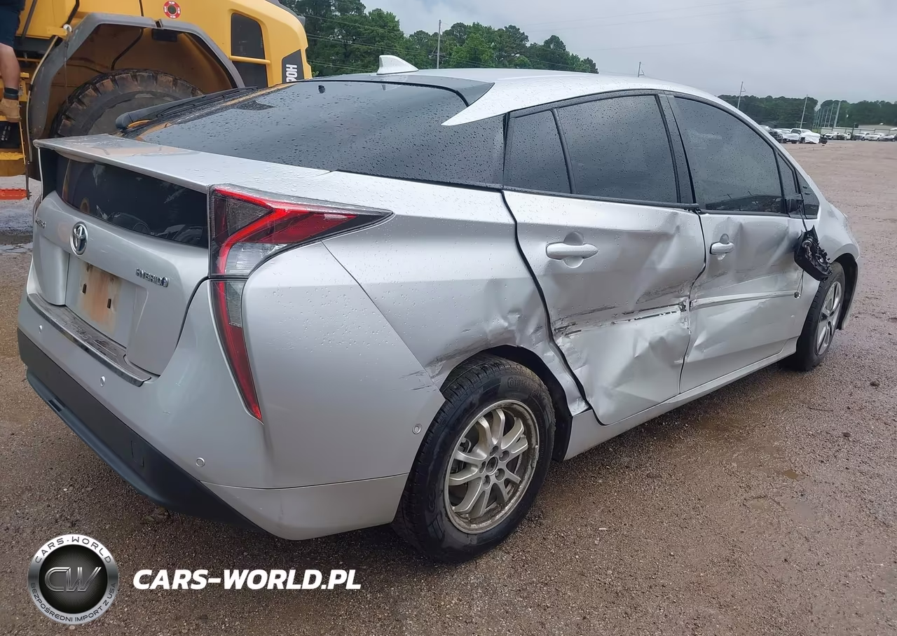 2018 Toyota Prius Two VIN:JTDKBRFU5J3081952 - 4
