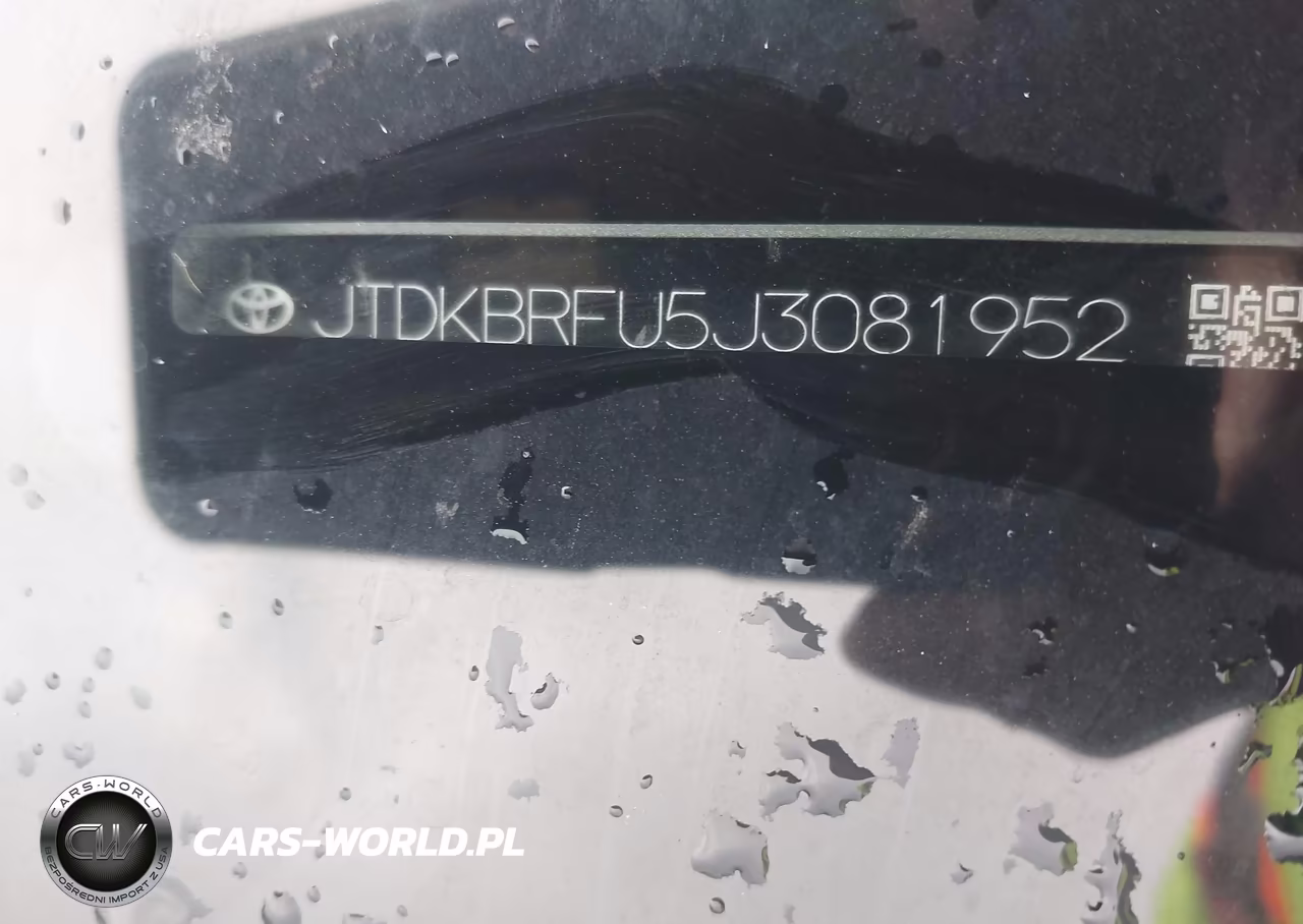2018 Toyota Prius Two VIN:JTDKBRFU5J3081952 - 9