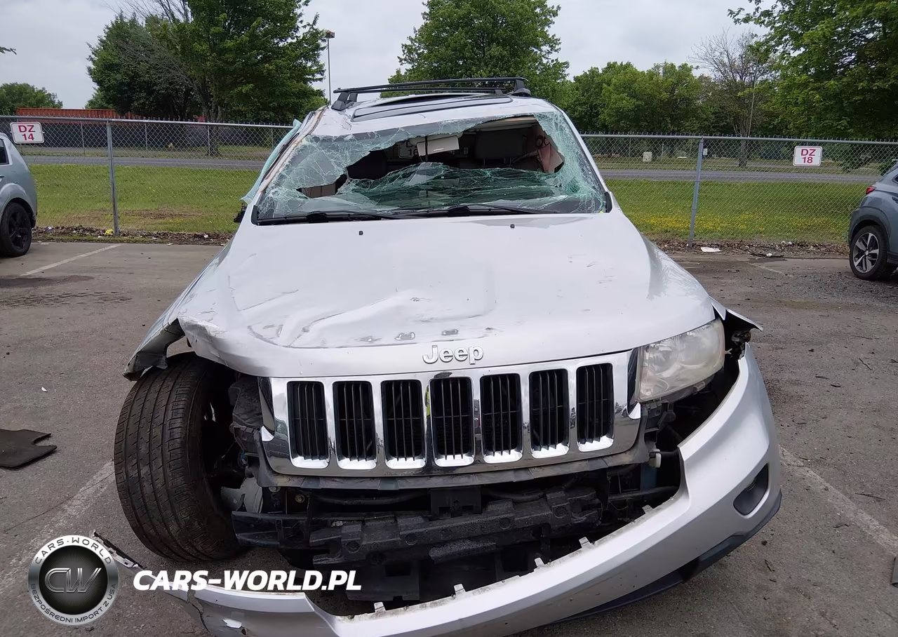 2013 Jeep Grand Cherokee Laredo VIN:1C4RJFAG9DC620787 - 12