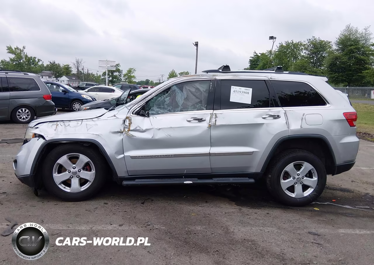 2013 Jeep Grand Cherokee Laredo VIN:1C4RJFAG9DC620787 - 14