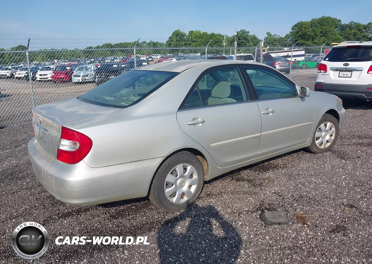 2002 Toyota Camry Le VIN:4T1BE32K92U087866 - 4