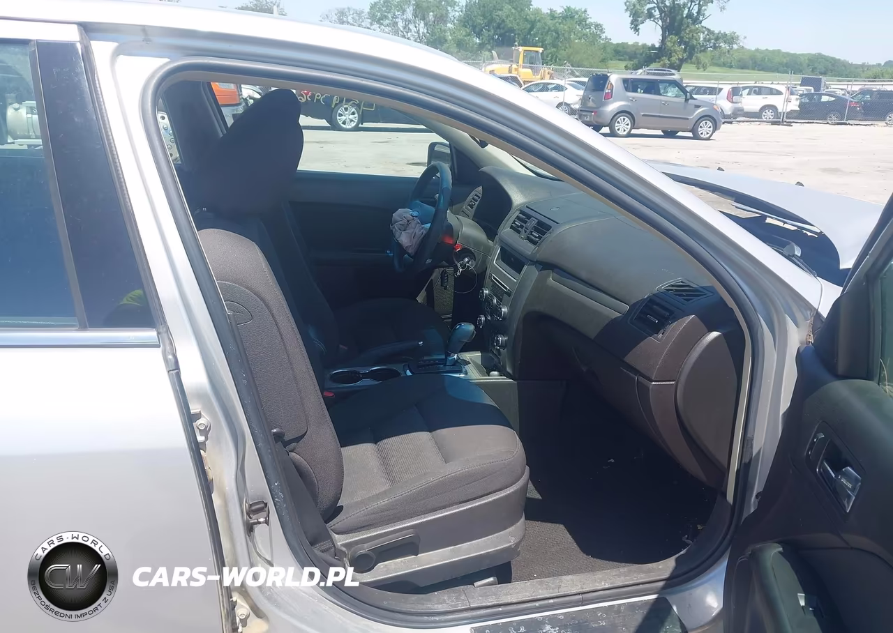 2010 Ford Fusion Se VIN:3FAHP0HA5AR361260 - 5
