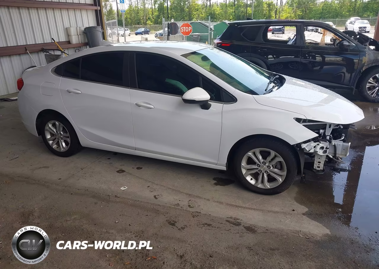 2019 Chevrolet Cruze Lt – zdjęcie 1 z 17