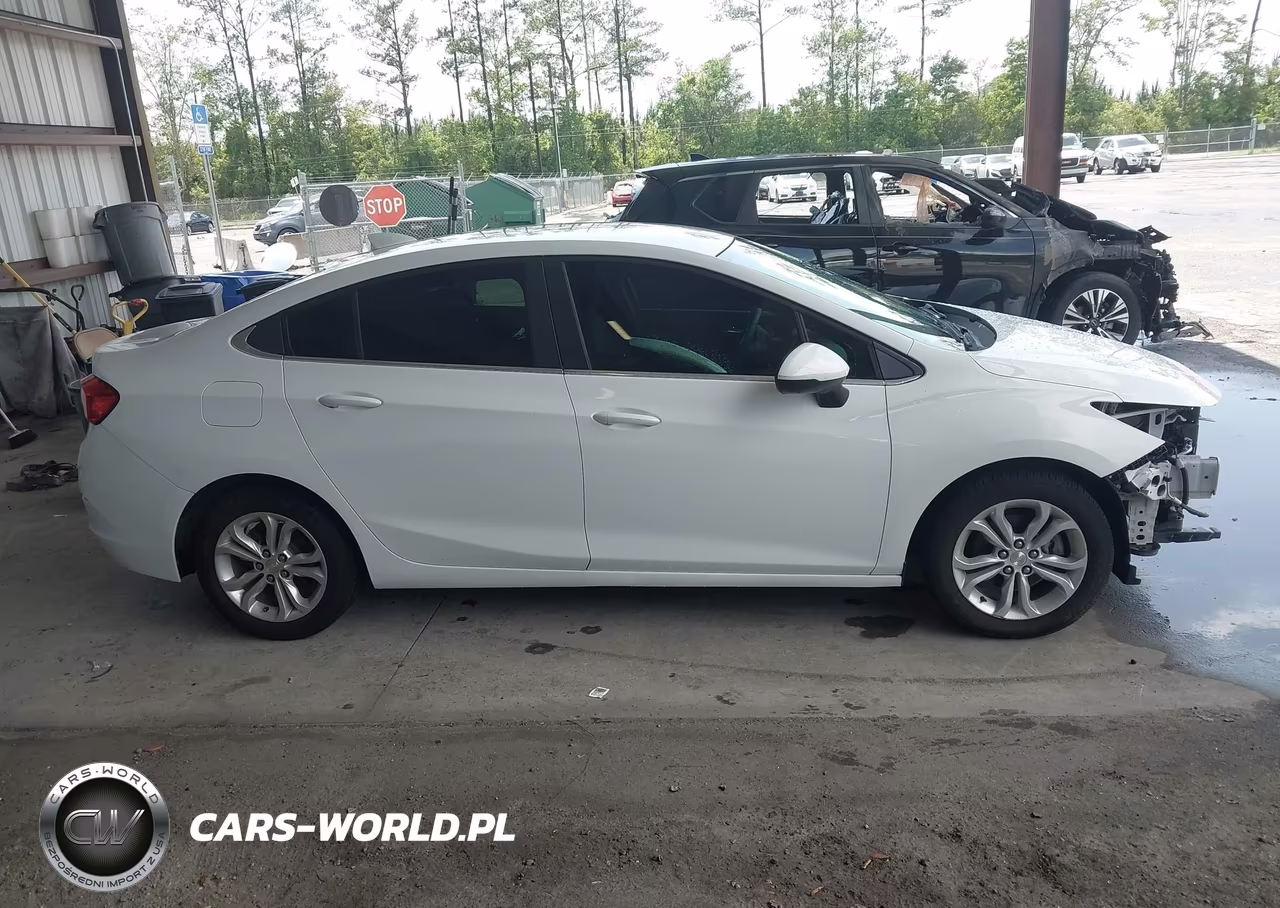 2019 Chevrolet Cruze Lt VIN:1G1BE5SM1K7118326 - 14