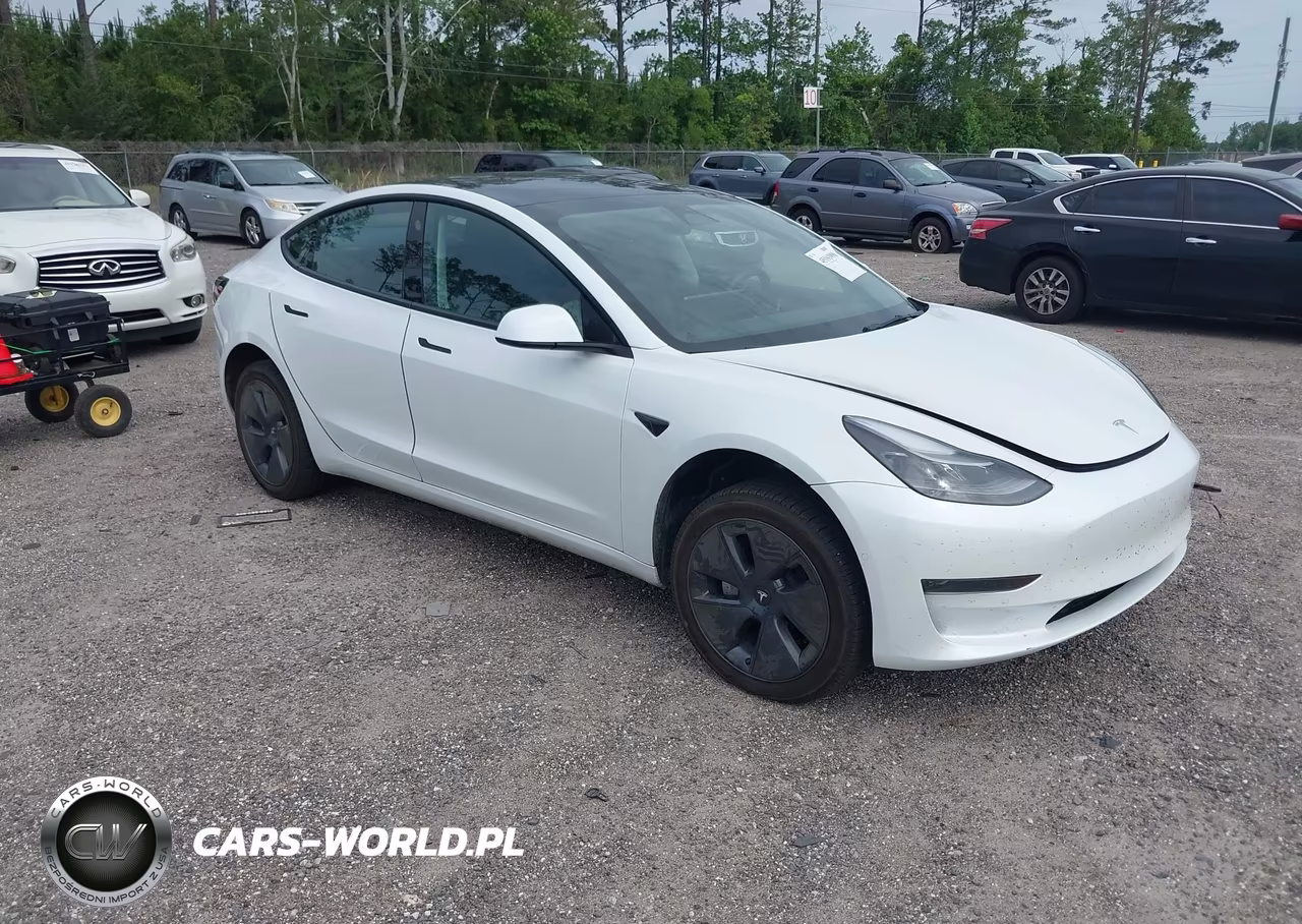 2022 Tesla Model 3 Rear-Wheel Drive – zdjęcie 1 z 17