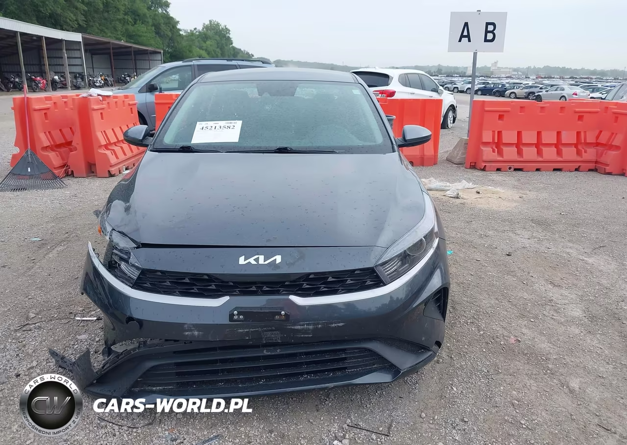 2023 Kia Forte Lxs VIN:3KPF24AD7PE594990 - 12