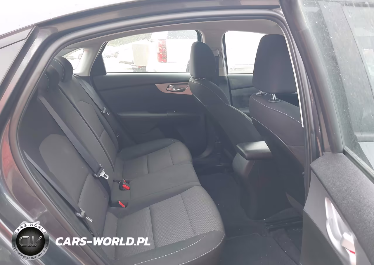 2023 Kia Forte Lxs VIN:3KPF24AD7PE594990 - 8