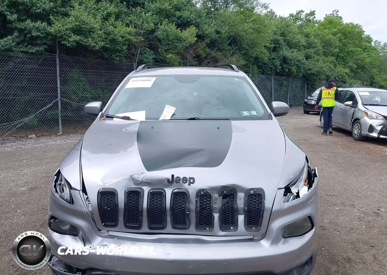 2018 Jeep Cherokee Latitude Fwd VIN:1C4PJLCX4JD523943 - 13
