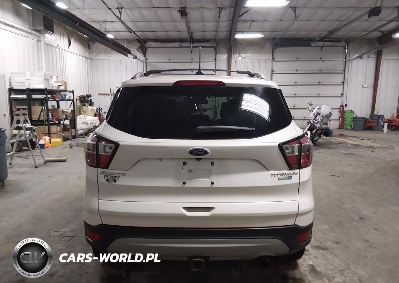 2018 Ford Escape Titanium VIN:1FMCU9J99JUA09739 - 16