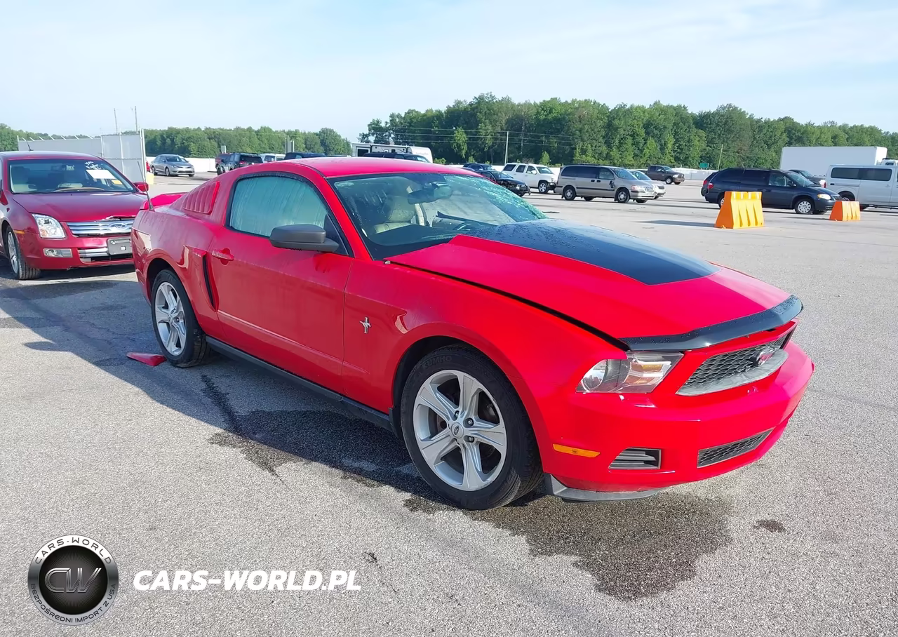 2010 Ford Mustang V6-V6 Premium