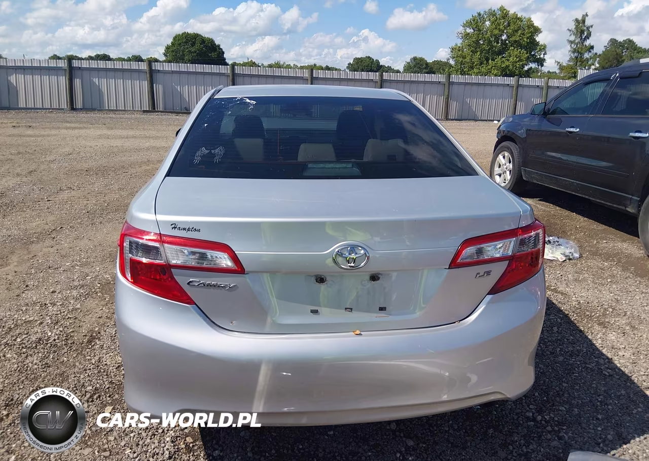 2013 Toyota Camry Le VIN:4T4BF1FK5DR322249 - 17
