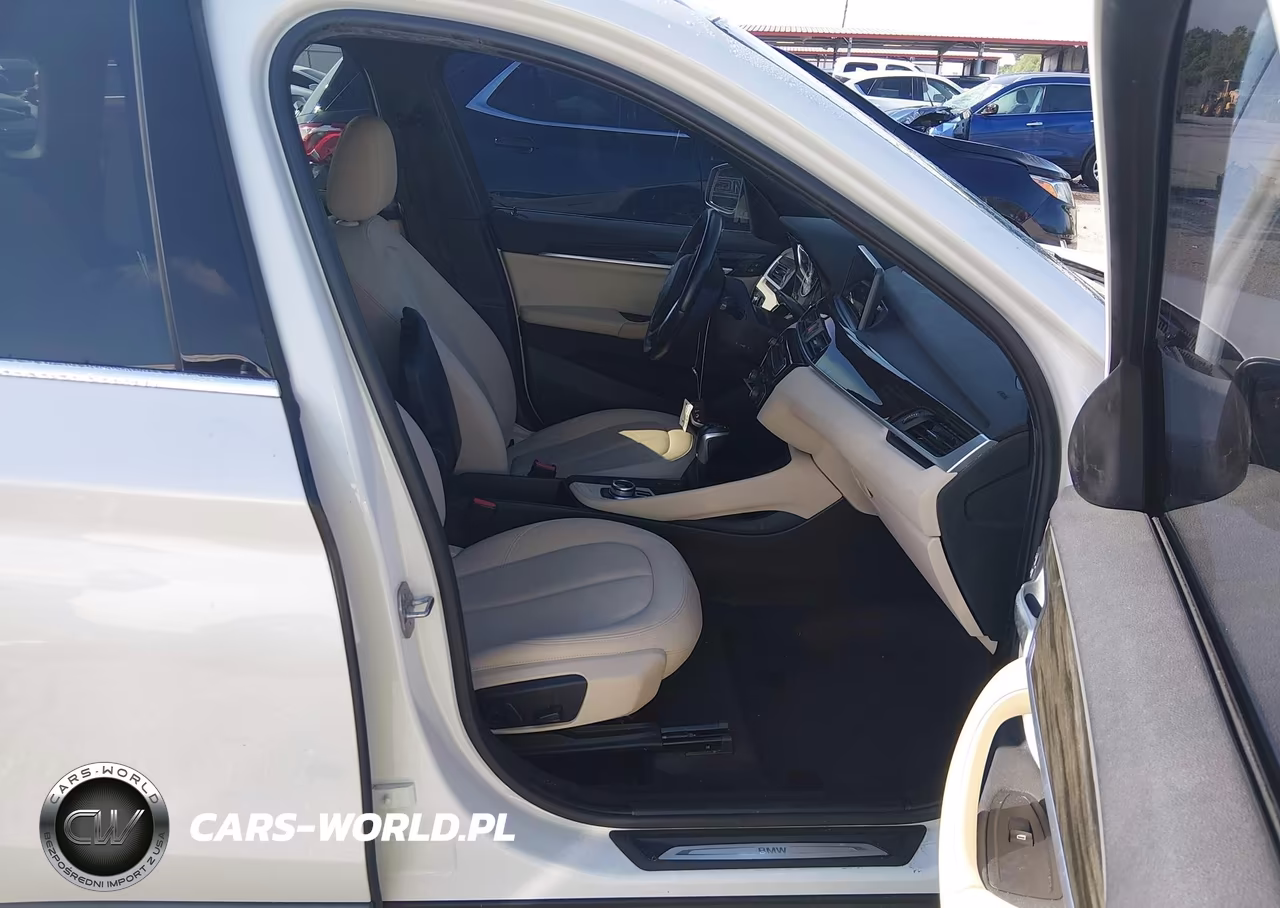 2017 BMW X1 xDrive28I VIN:WBXHT3C36H5F71367 - 5