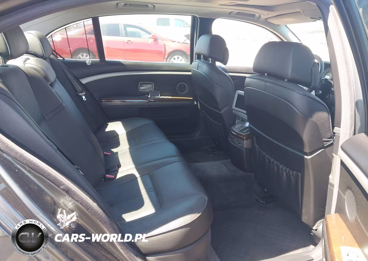 2007 BMW 750Li VIN:WBAHN83577DT72431 - 8
