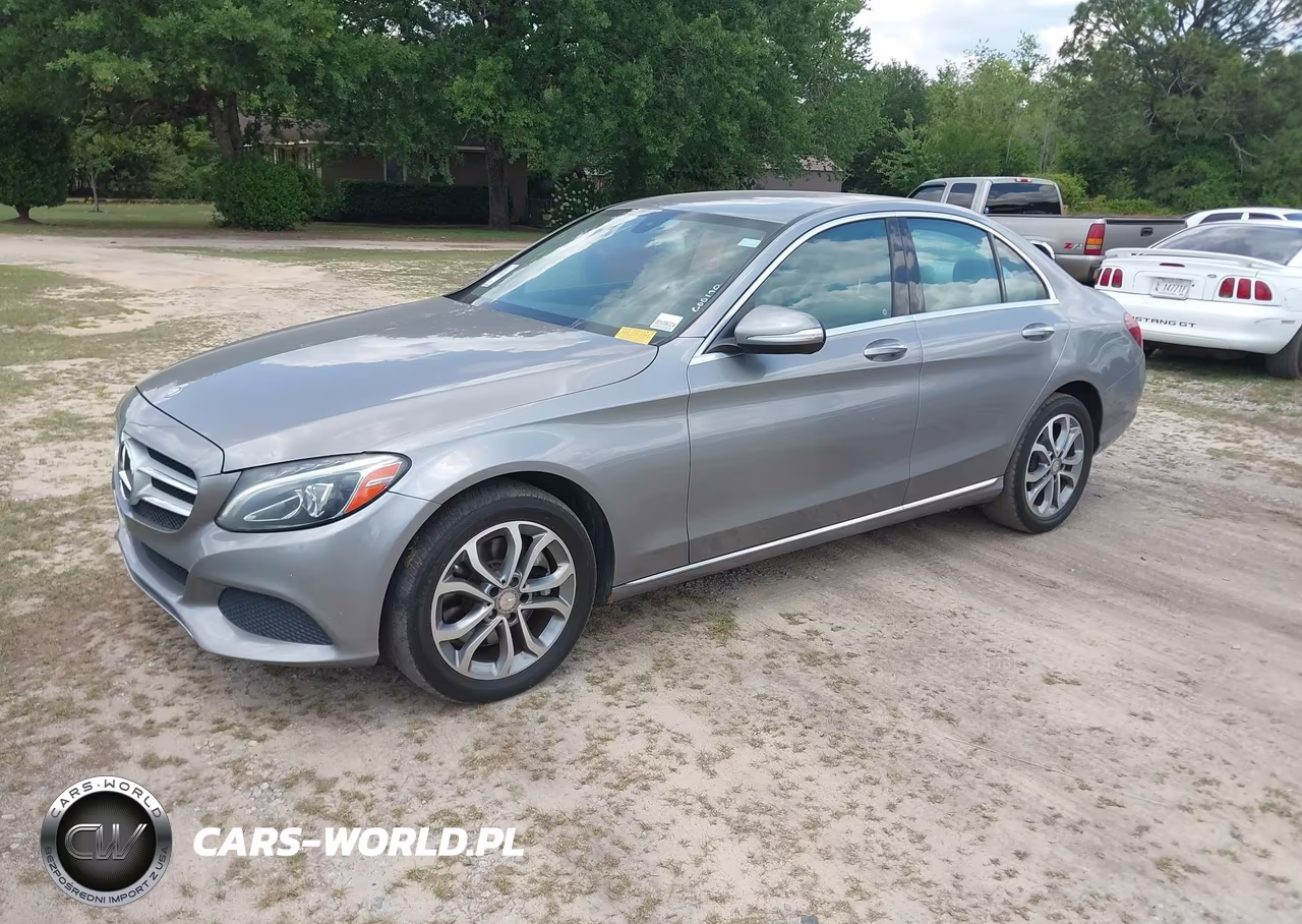 2015 Mercedes-Benz C 300 4Matic VIN:55SWF4KB1FU014173 - 2