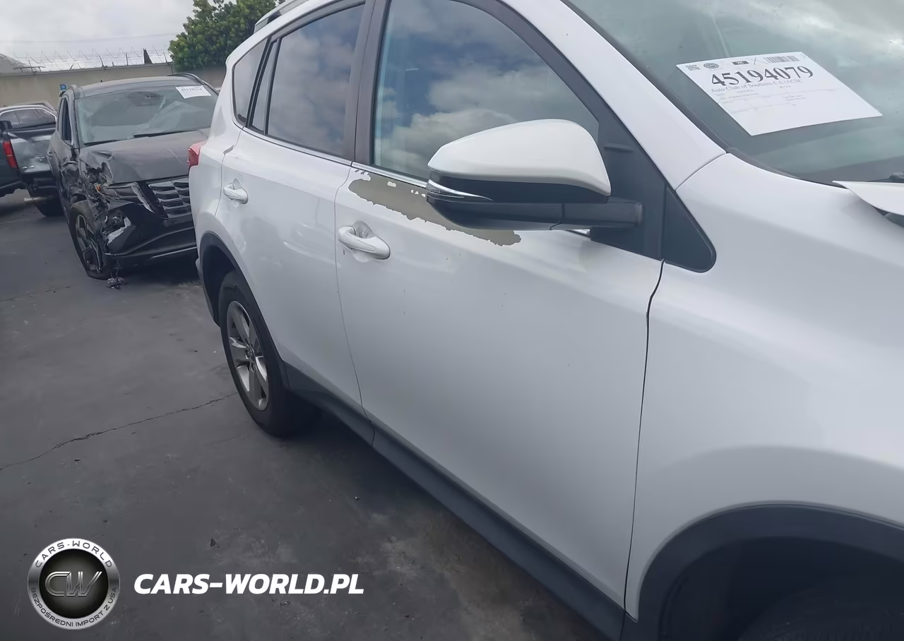 2015 Toyota Rav4 Xle VIN:2T3RFREV3FW327298 - 13