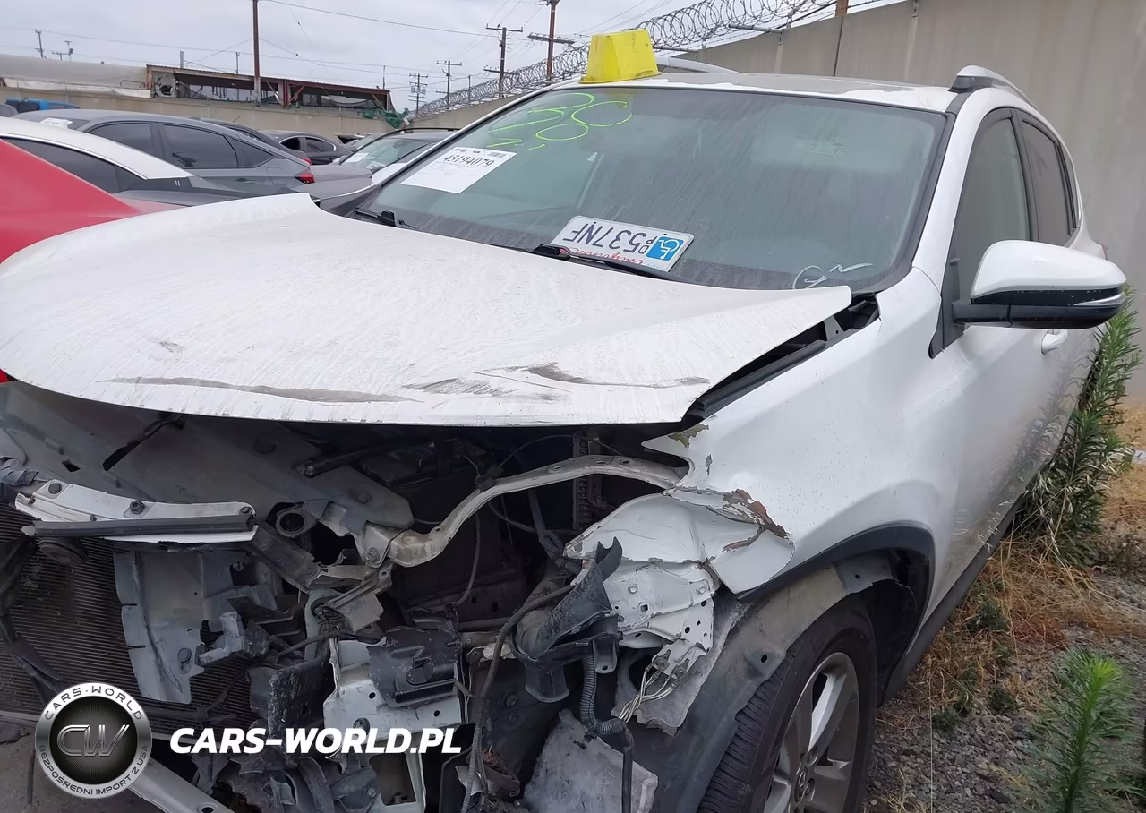 2015 Toyota Rav4 Xle VIN:2T3RFREV3FW327298 - 2