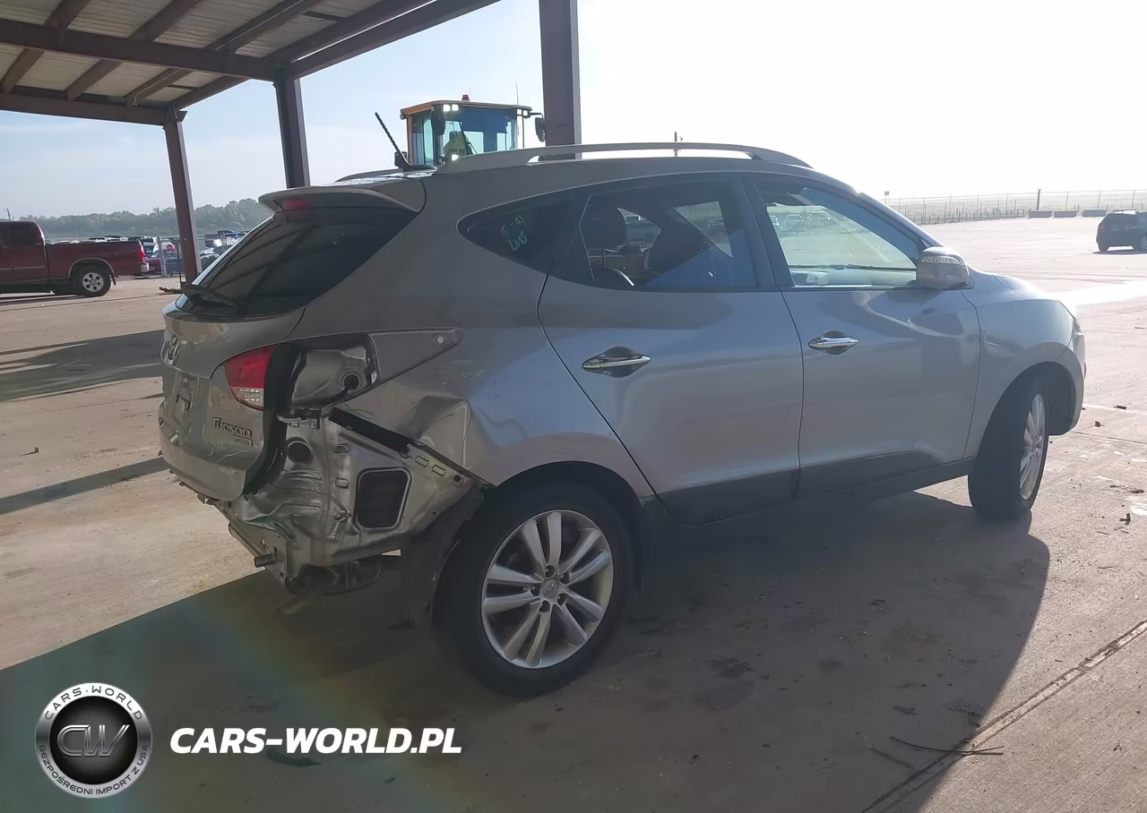 2012 Hyundai Tucson Limited VIN:KM8JU3AC6CU490116 - 4